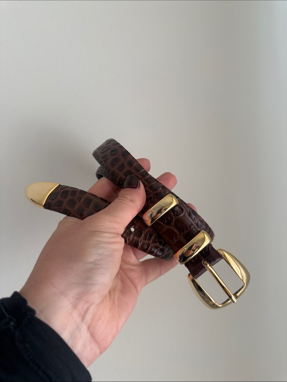 Alice + Olivia Dark Brown Croc-Embossed Belt with Gold Buckle size XS